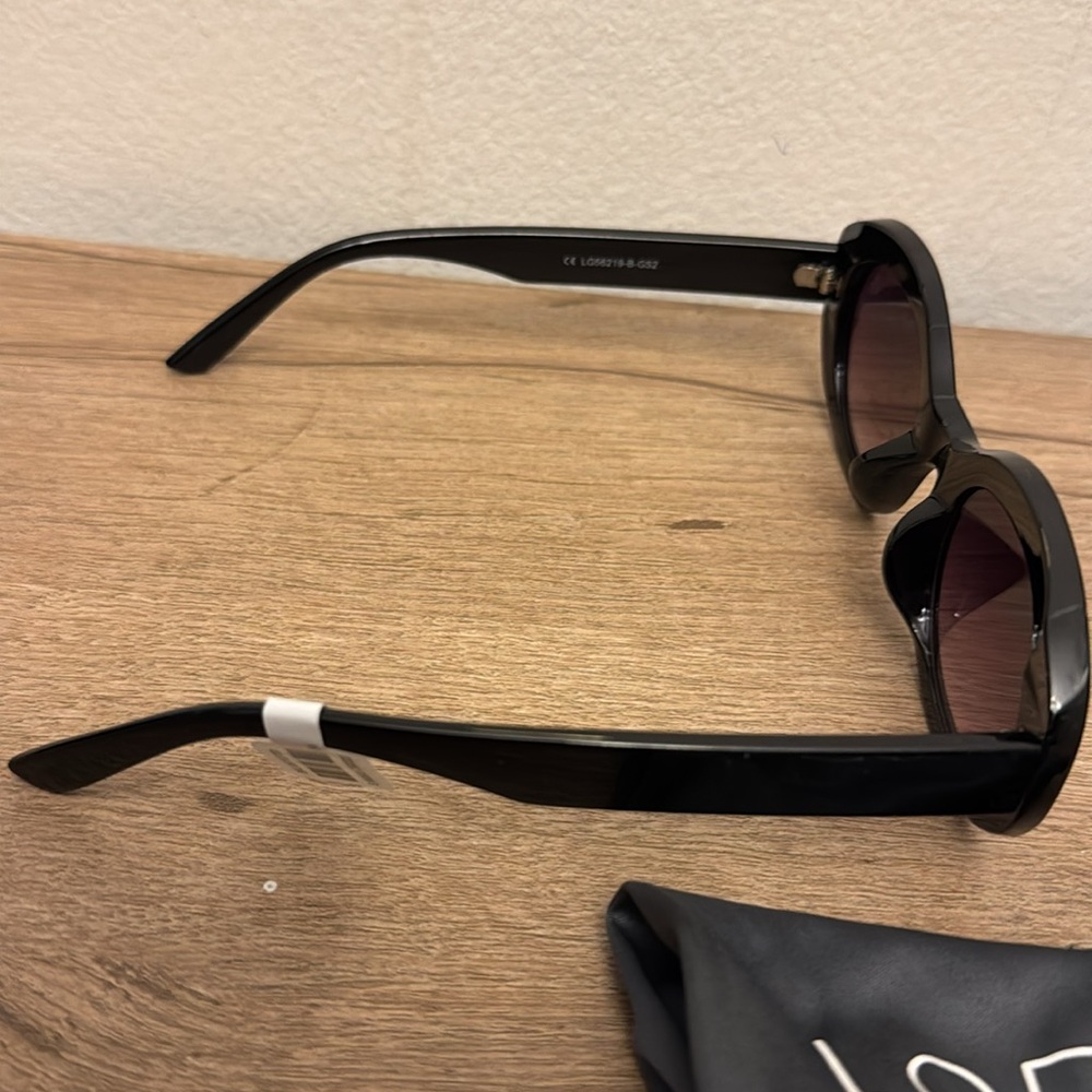NWT Loft small round sunglasses. - Picture 3 of 4